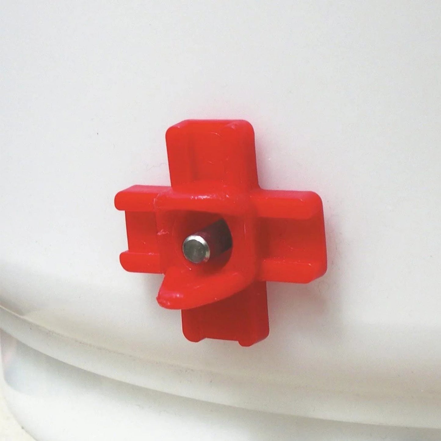 Heated 2 Gallon Poultry Drinker W/ Drip-Free Side Mount Nipples