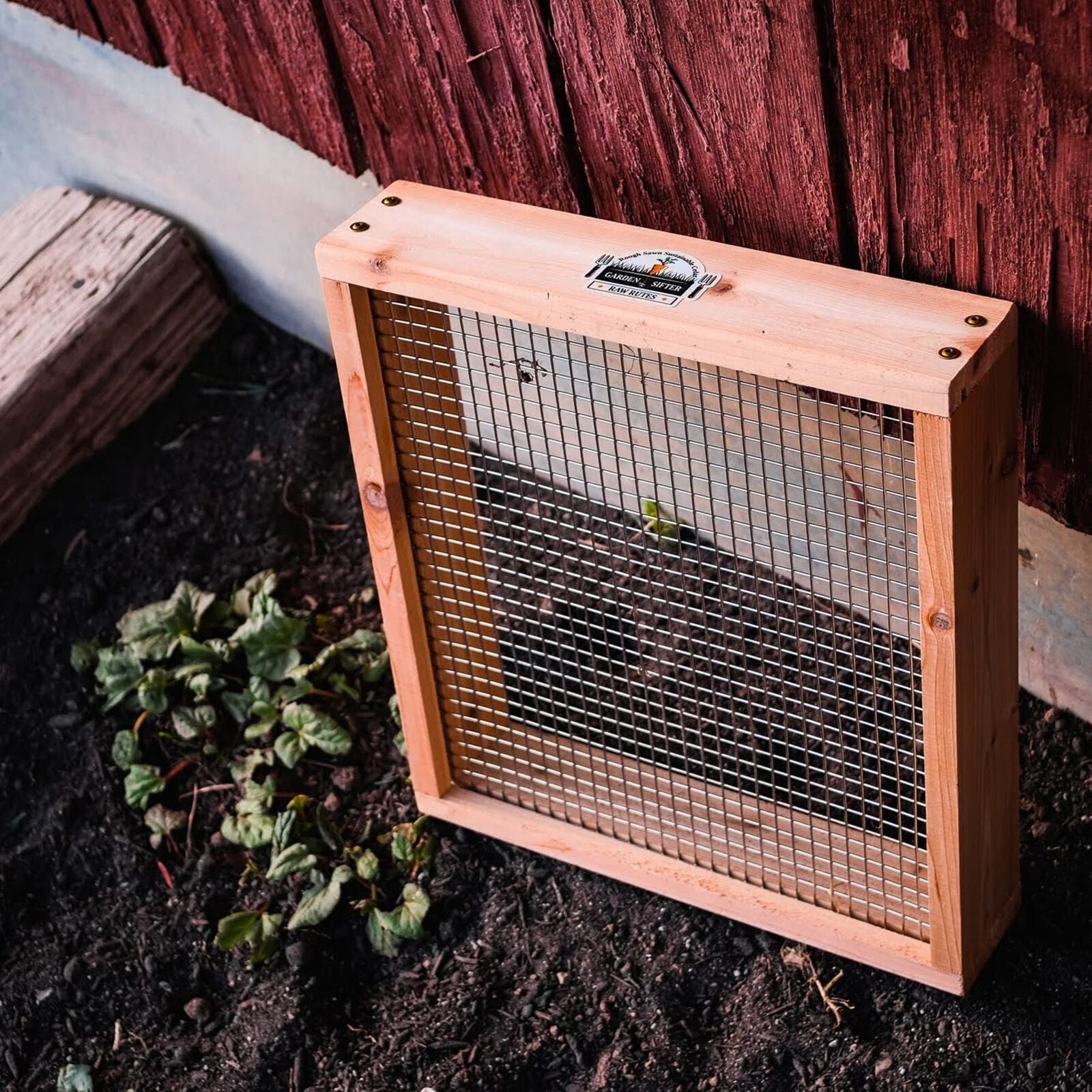 Cedar Garden Sifter for Compost, Dirt and Potting Soil - Made in the USA - Su...